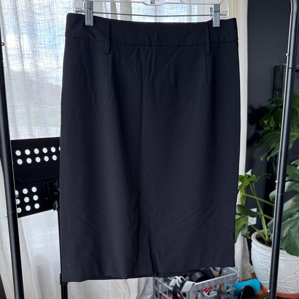 Classic Black Pencil Skirt - Women's Professional Skirt size 12 very good